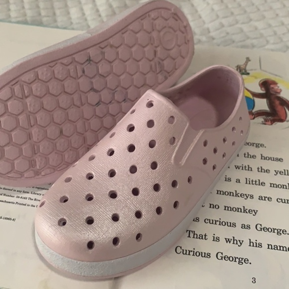 2 pairs Baby girl shoes.  Size 7‎ and newborn size - Picture 2 of 13